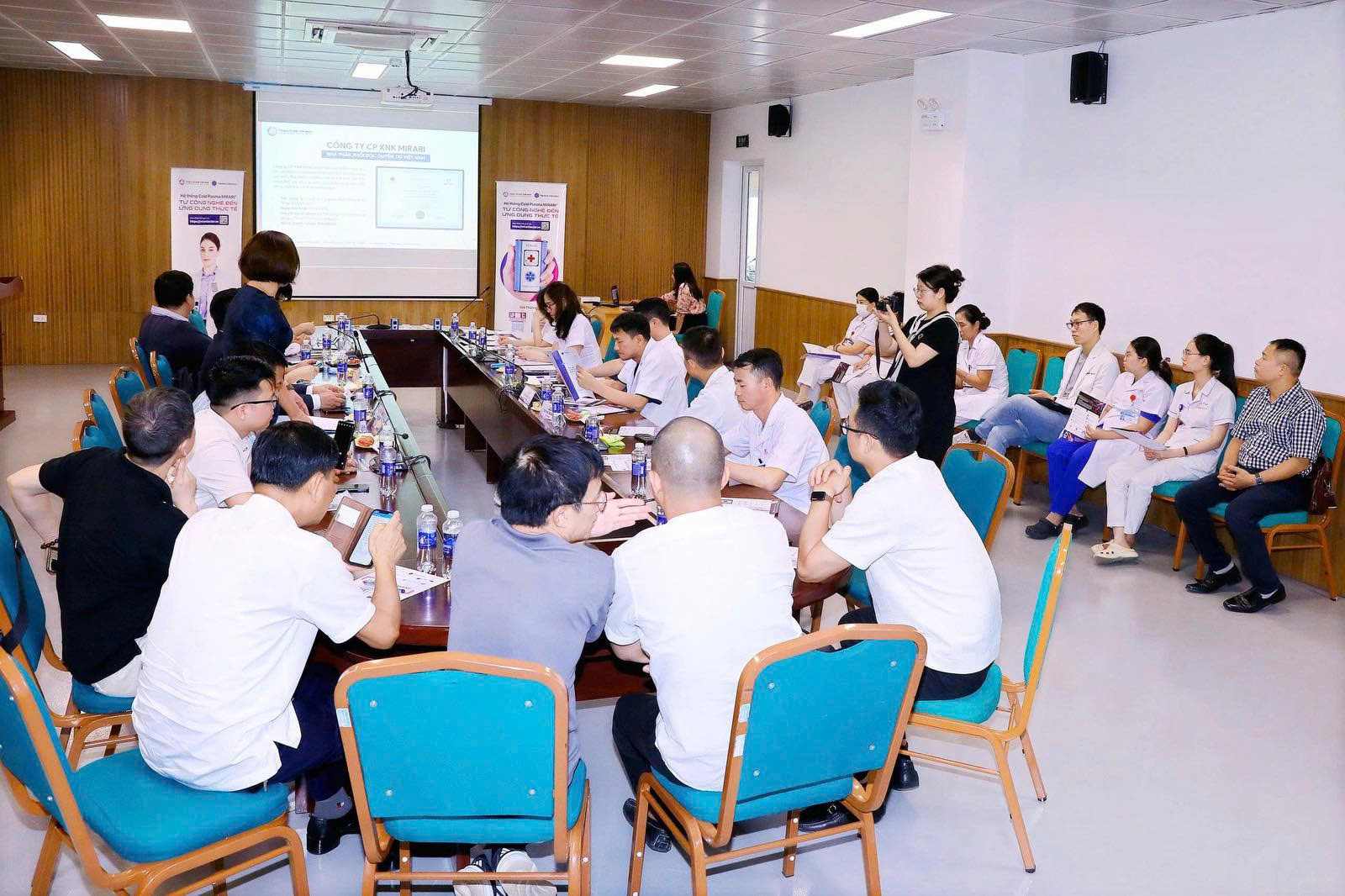 ỨNG DỤNG PLASMA LẠNH MIRARI TRONG DIỆT KHUẨN – KHÁNG VIÊM – LIỀN VẾT THƯƠNG - THẨM MỸ - DA LIỄU – CƠ XƯƠNG KHỚP – GIẢM ĐAU 2 z6821189543059 6f3b9f1d811719f02234f513e3f13eed